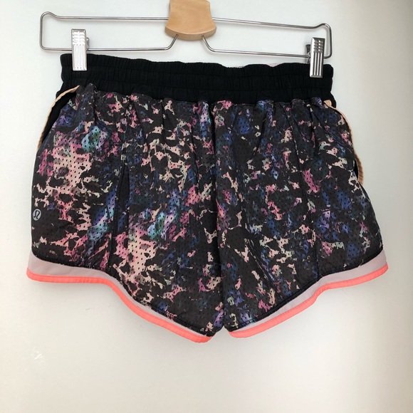 LULULEMON Shorts - Picture 2 of 3